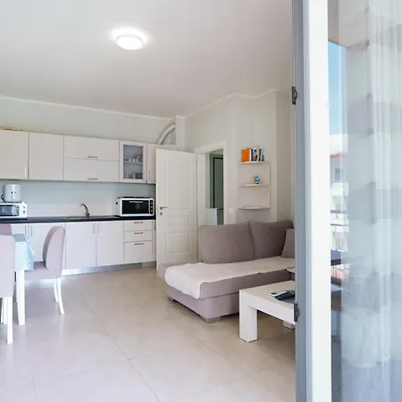 Coastal Paradise By Prago Apartmán *